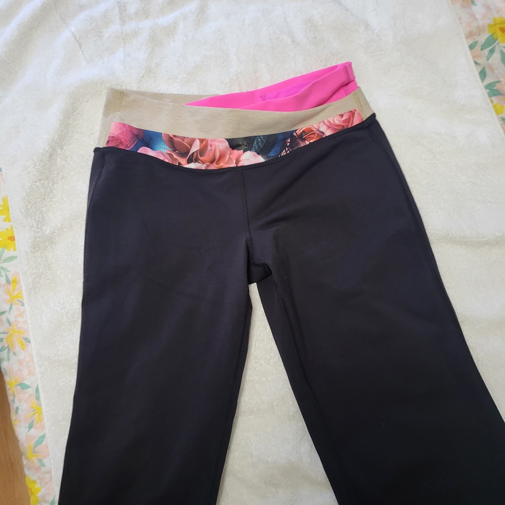 Lululemon Athletica Black and Pink Leggings with Abstract Waistband